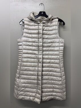 Herno Ultralight Long Fitted Padded Down Vest in Taupe size US 8